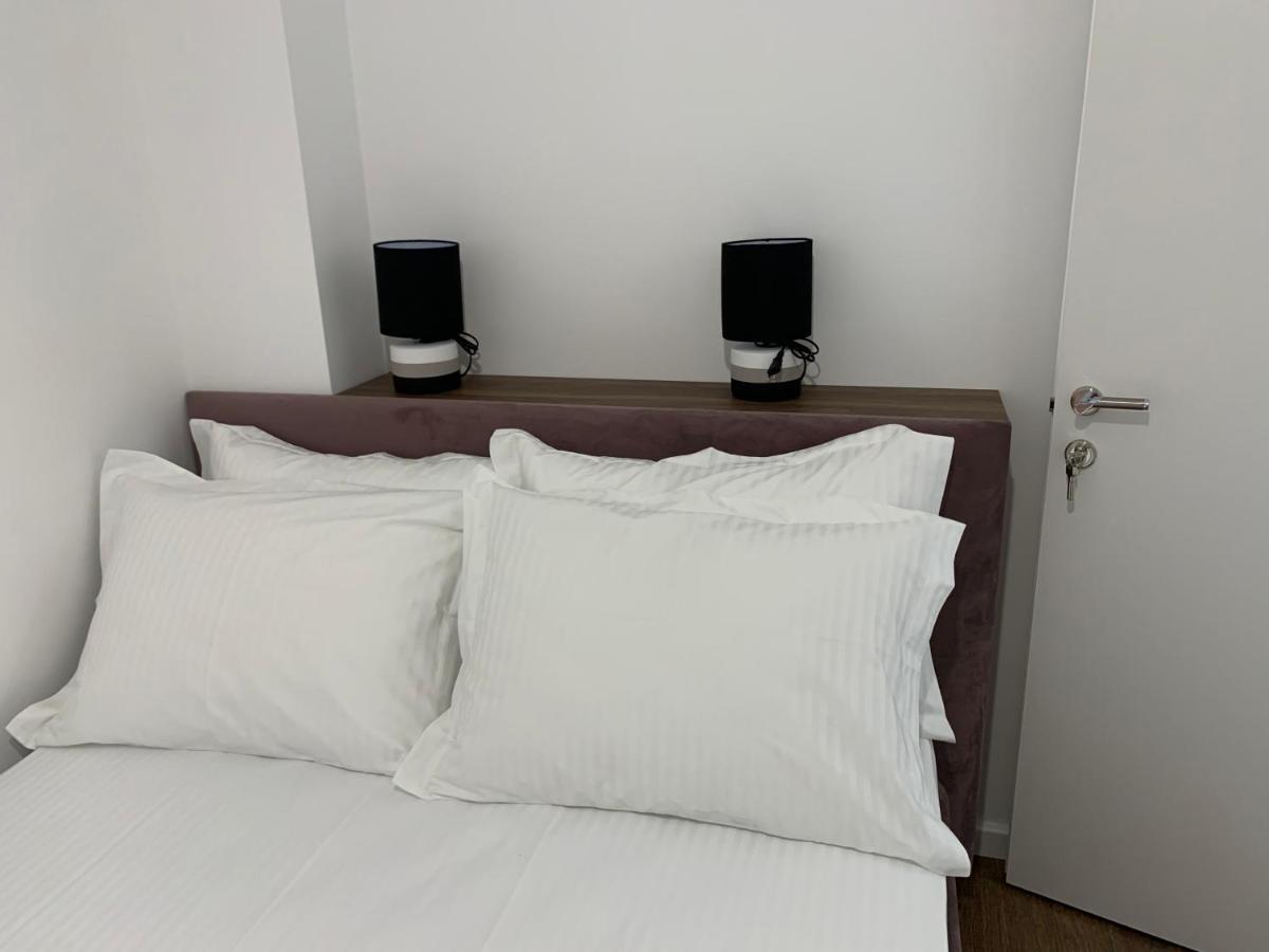 Kekezis Apartments Sarandë Exterior foto